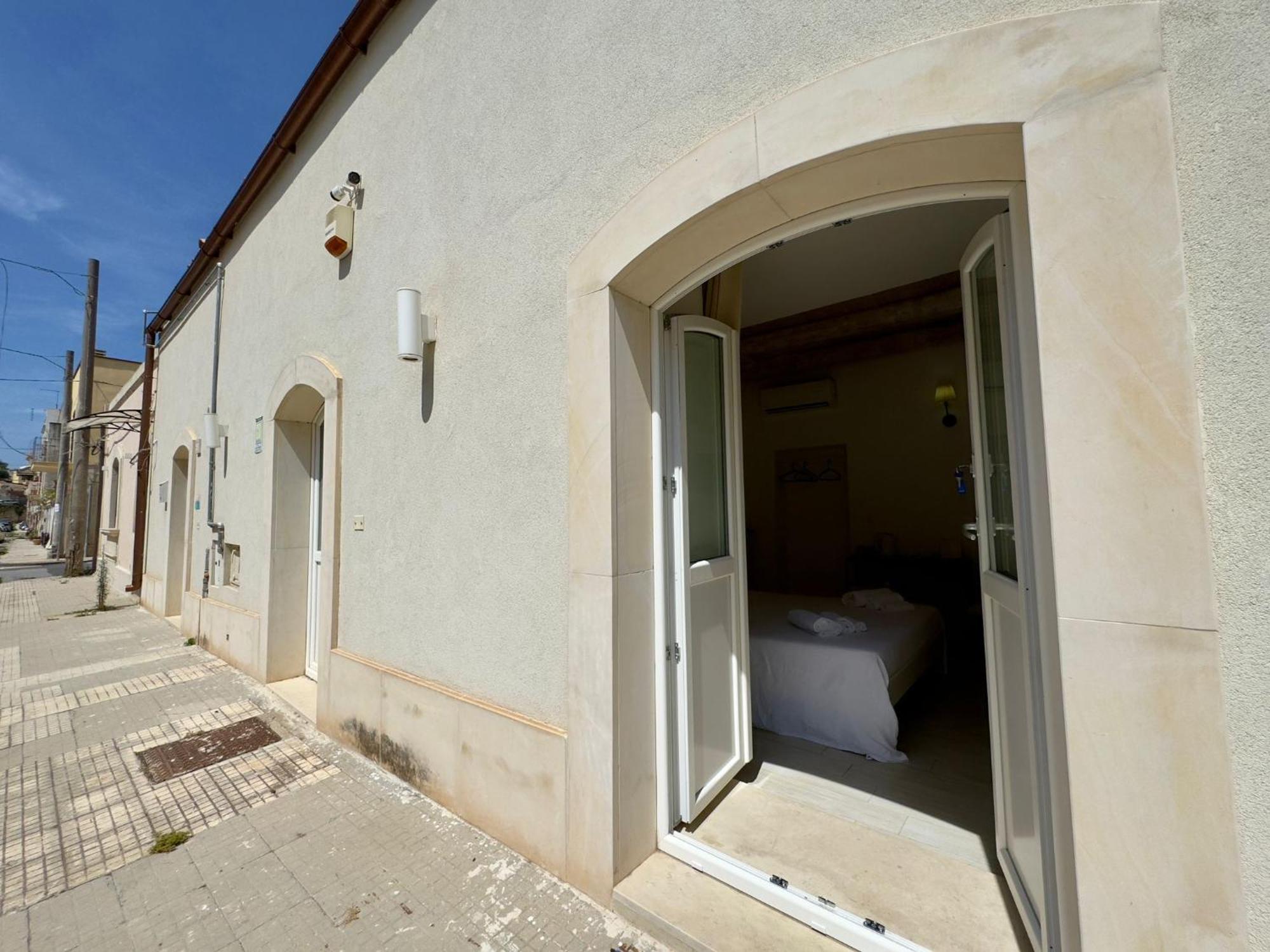 Re Bafe Hotel Syracuse Buitenkant foto